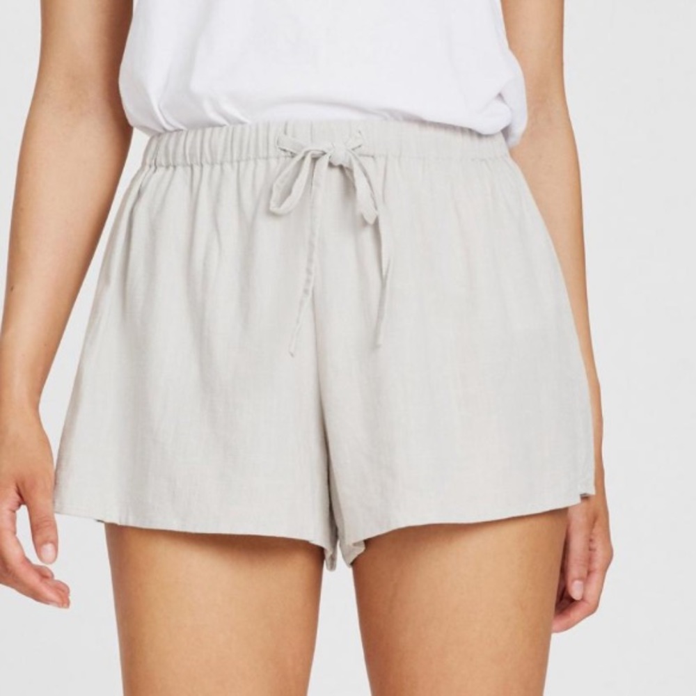 Charlie holiday linen/rayon shorts size S